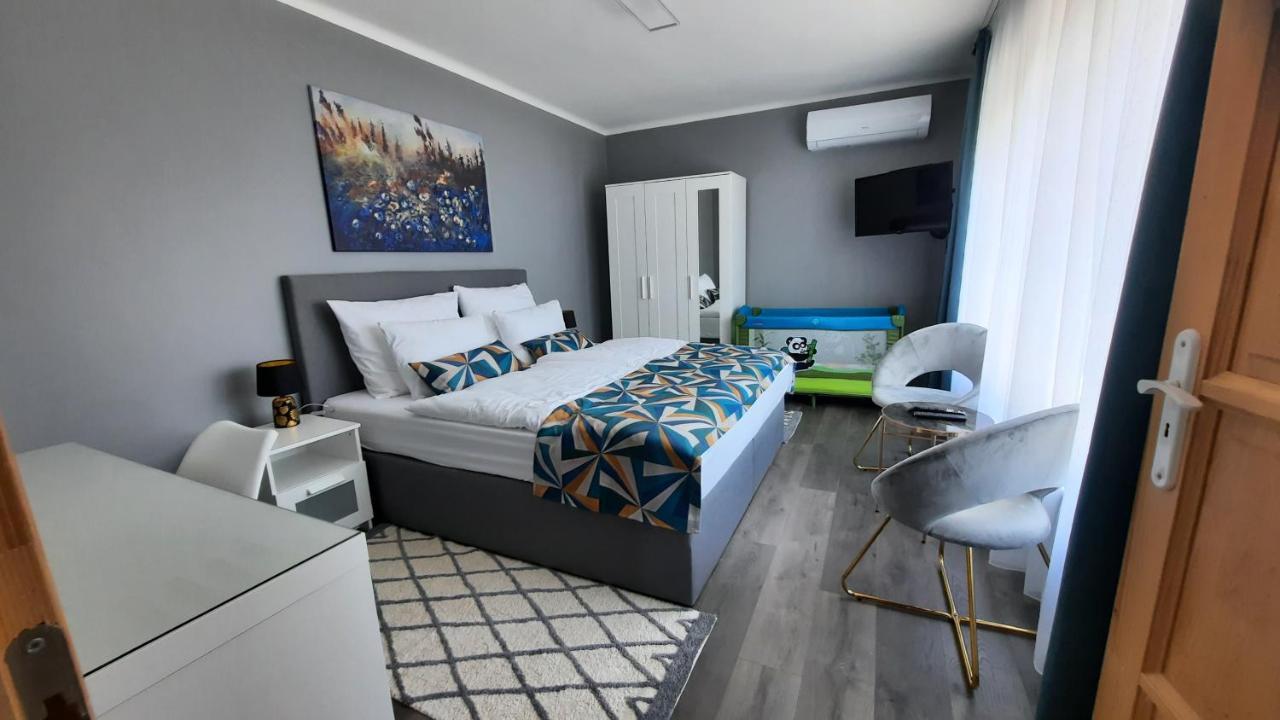 Balaton Legendaja Apartman Siofok Ngoại thất bức ảnh